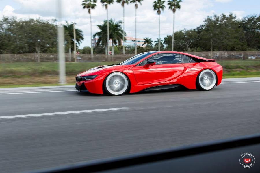  BMW i8 on Vossen Wheels (LC-108T) 2017 года  (фото 9 из 68)